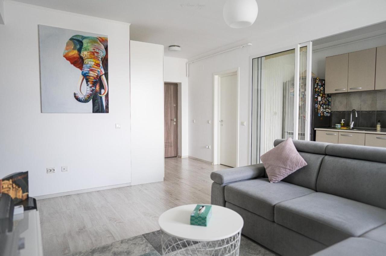 Feels Like Home Apartment M S Apartments Bucarest Exterior foto